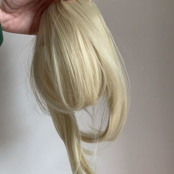 ⭐️Clip In Straight Hair Bang Fringe - Bleach Blonde⭐️ - Picture 7 of 7